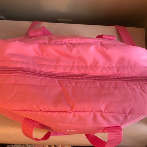 New Michael Kors Shell Pink & White Crossbody Bag w/ Gift - Picture 9 of 13